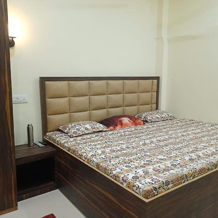 Chinta Haran Rest House Deoghar Bagian luar foto