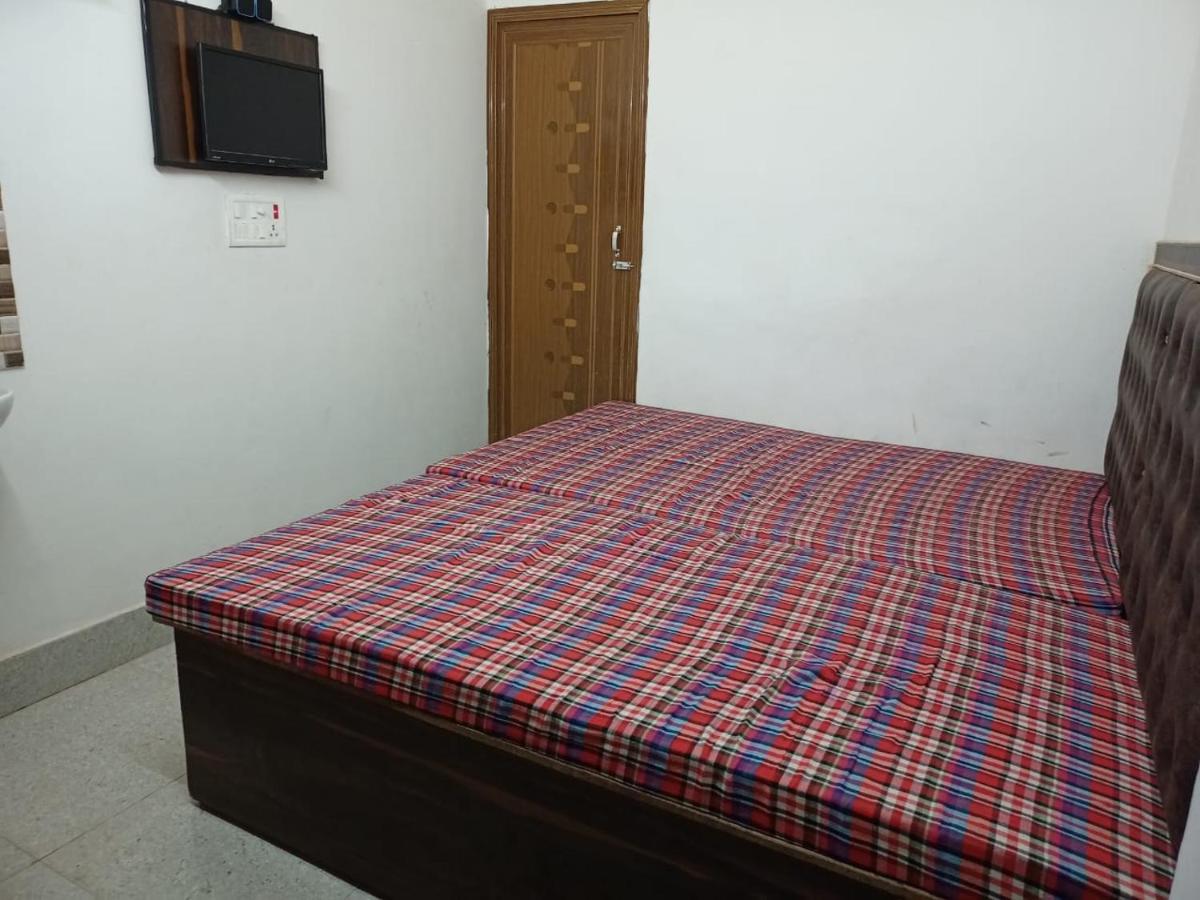Chinta Haran Rest House Deoghar Bagian luar foto