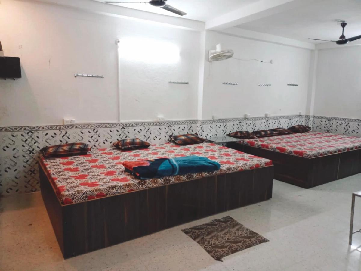 Chinta Haran Rest House Deoghar Bagian luar foto