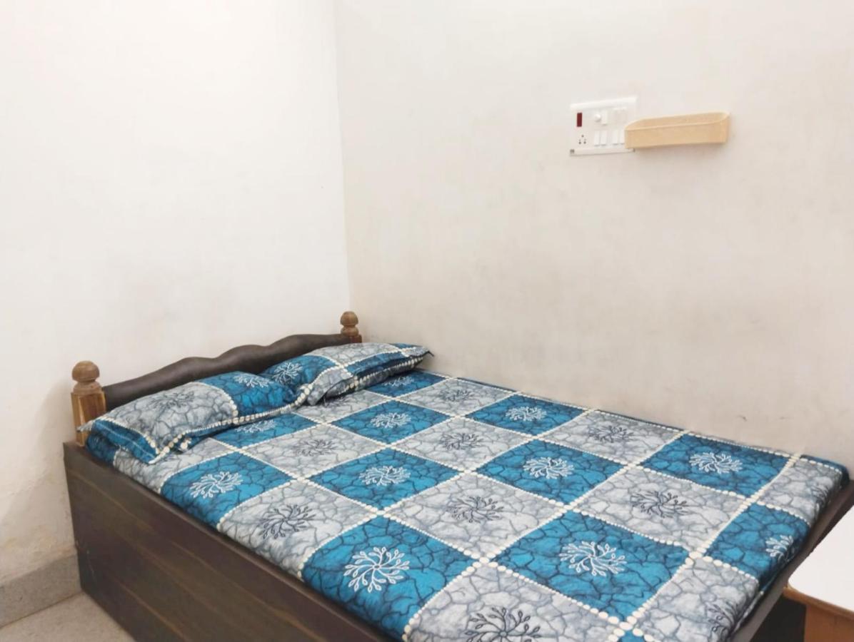 Chinta Haran Rest House Deoghar Bagian luar foto